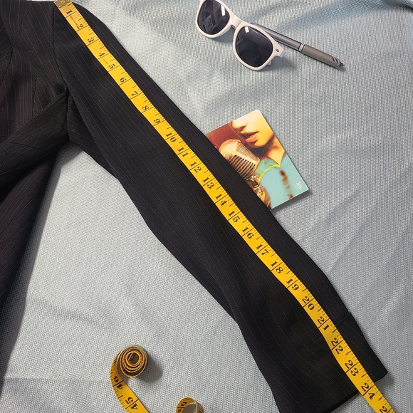 CARRIERE Blazer Black Pinstripe Structured Suit - Picture 7 of 14